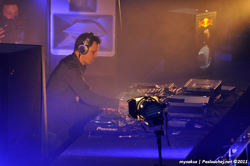 TRANSMISSION DIGITAL MADNESS - Sobota 19. 11. 2011